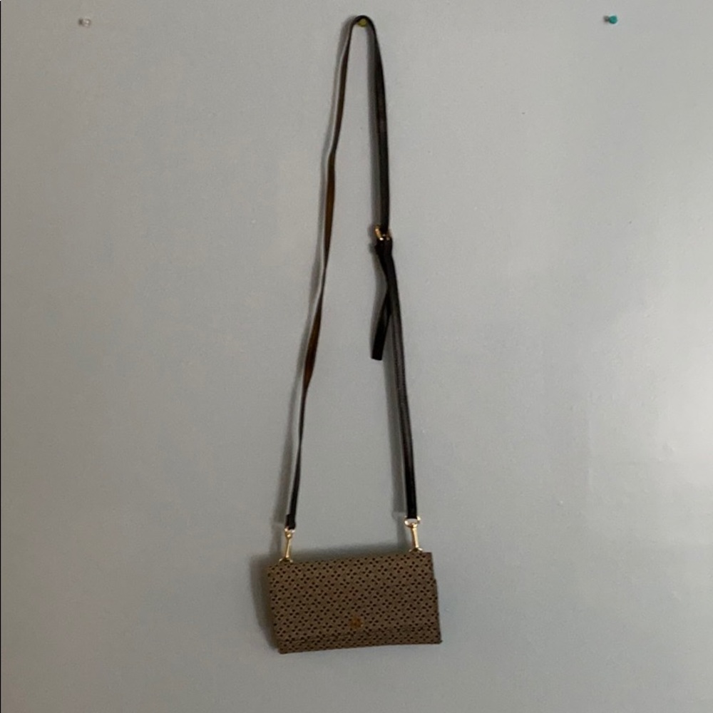 Tommy Hilfiger Crossbody Wallet